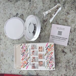 Magnetic lashes brand new never used